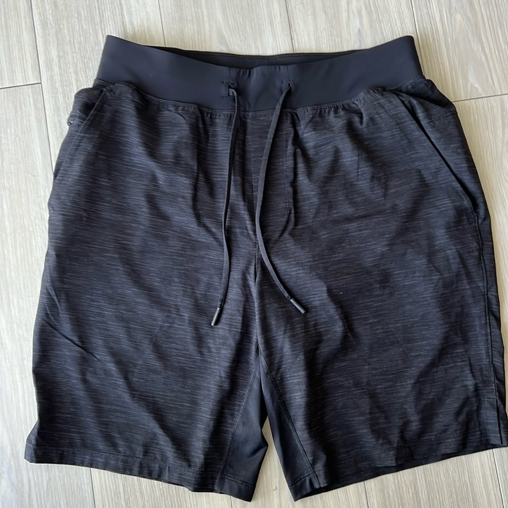 lululemon License To Train Lined 9”